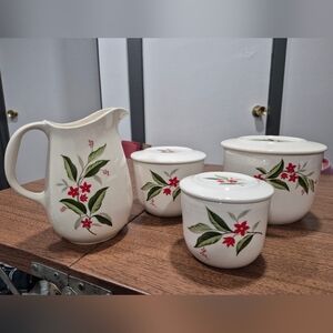 Like New! Vintage Universal Cambridge Woodvine Pitcher And Canister Set